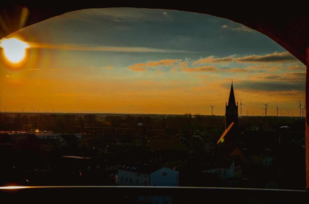 Der Sachsenhof - Zentral gelegene Ferienwohnung direkt am Markt und Kirche Bad Liebenwerda Exterior foto