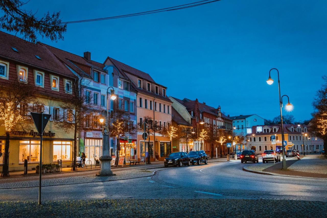 Der Sachsenhof - Zentral gelegene Ferienwohnung direkt am Markt und Kirche Bad Liebenwerda Exterior foto